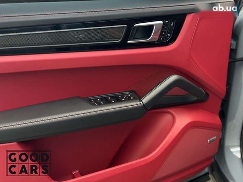 Porsche Cayenne Coupe 2023 - фото 28