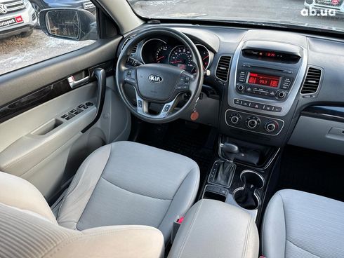 Kia Sorento 2014 серый - фото 32