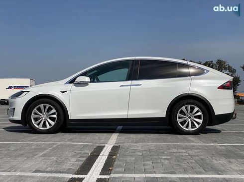 Tesla Model X 2017 - фото 19