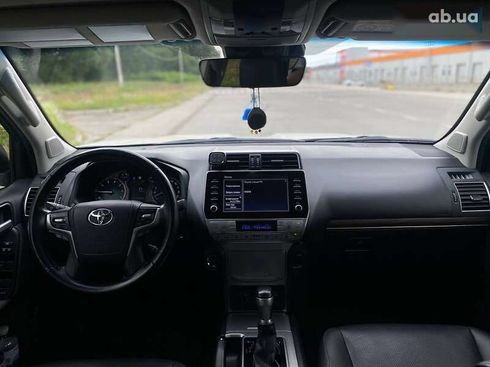 Toyota Land Cruiser Prado 2020 - фото 24