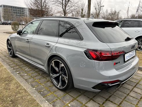 Audi RS 4 2023 - фото 39