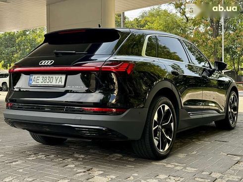 Audi E-Tron 2021 - фото 16