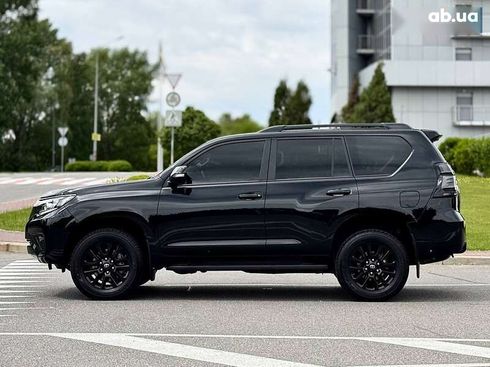 Toyota Land Cruiser Prado 2021 - фото 22