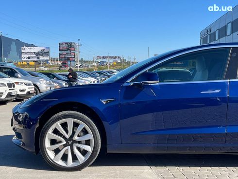 Tesla Model 3 2018 синий - фото 27