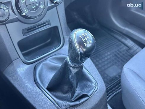 Ford Fiesta 2016 - фото 18