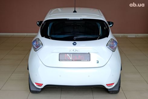 Renault Zoe 2015 белый - фото 6