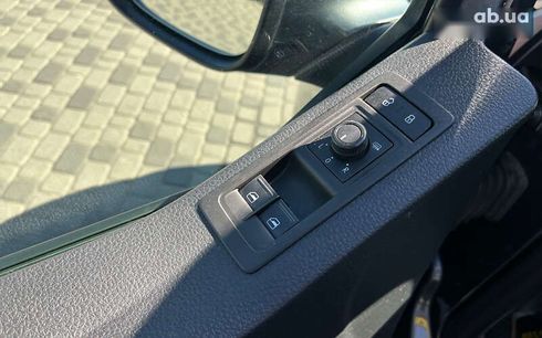 Volkswagen Caravelle 2016 - фото 16