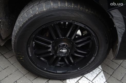 Toyota Land Cruiser 2010 черный - фото 3