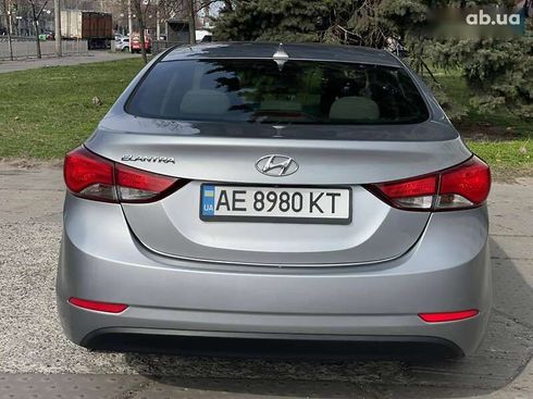 Hyundai Elantra 2014 - фото 5