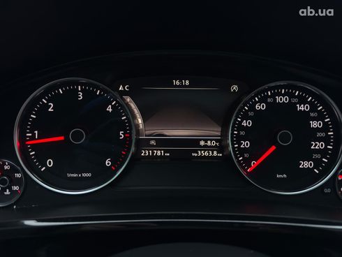 Volkswagen Touareg 2017 черный - фото 31