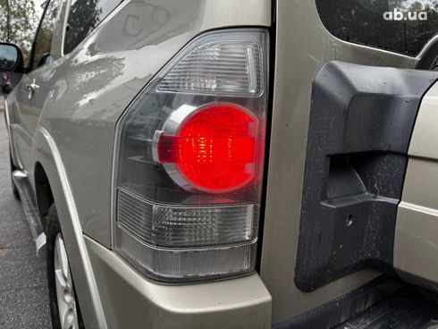 Mitsubishi Pajero 2007 бежевый - фото 9