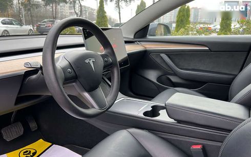 Tesla Model 3 2022 - фото 10