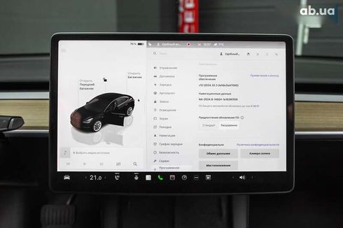 Tesla Model 3 2022 - фото 19