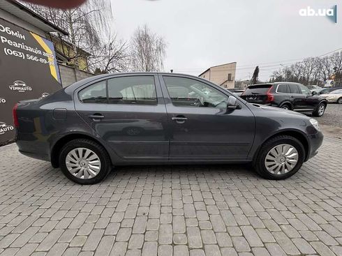 Skoda Octavia 2011 - фото 19