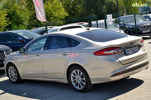 Ford Fusion 2017 - фото 20