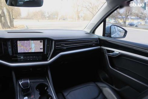 Volkswagen Touareg 2019 - фото 13
