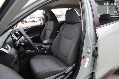 Toyota RAV4 2019 - фото 12