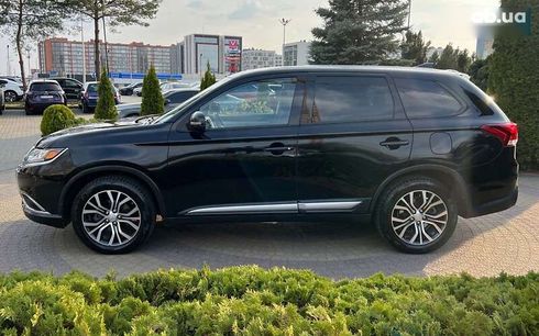 Mitsubishi Outlander 2017 - фото 4
