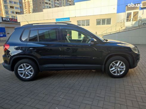 Volkswagen Tiguan 2010 черный - фото 26