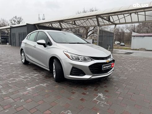 Chevrolet Cruze 2019 серый - фото 7