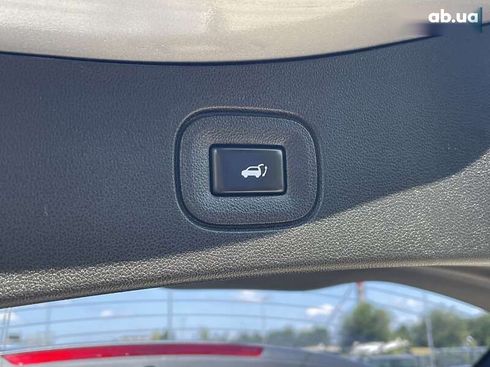 Samsung QM6 2019 - фото 15