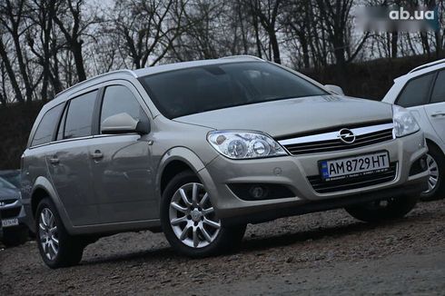 Opel Astra 2009 - фото 2