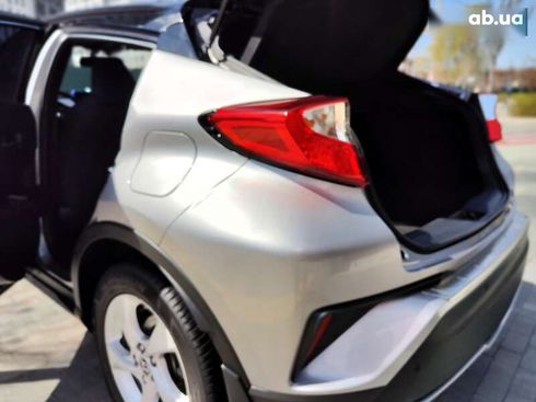 Toyota C-HR 2016 - фото 13