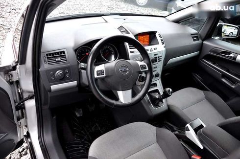 Opel Zafira 2009 - фото 25