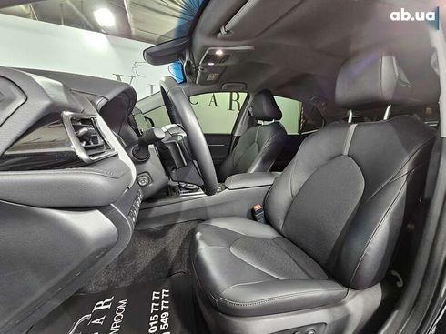 Toyota Camry 2022 - фото 22