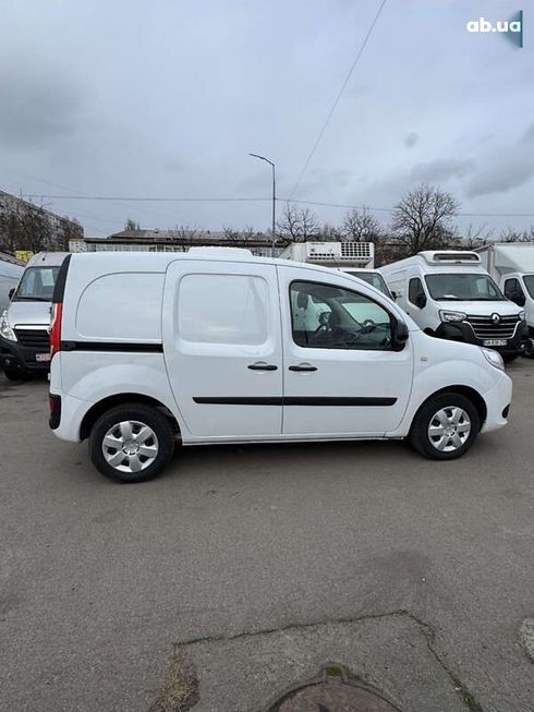 Renault Kangoo 2020 - фото 11