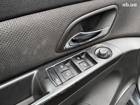 Chevrolet Cruze 2013 серый - фото 12