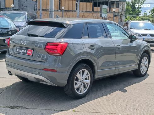 Audi Q2 2018 серый - фото 10