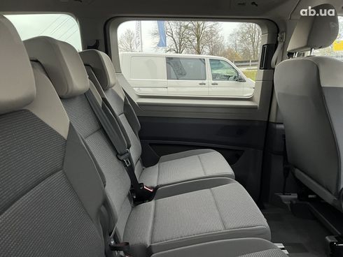 Volkswagen Multivan 2022 - фото 24