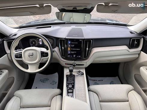 Volvo XC60 2021 - фото 29