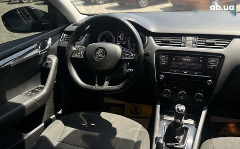 Skoda Octavia 2017 - фото 15