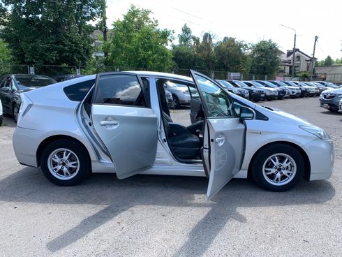 Toyota Prius 2010 серый - фото 15