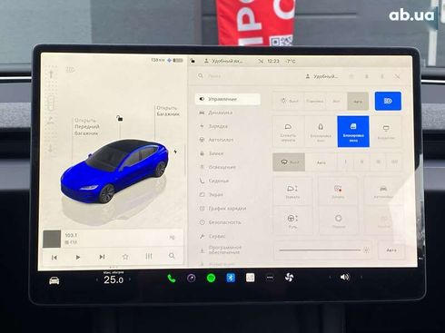 Tesla Model 3 2025 - фото 19