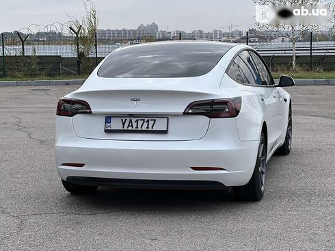 Tesla Model 3 2021 - фото 21