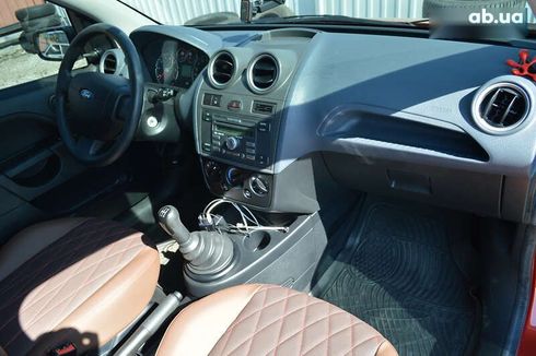 Ford Fiesta 2008 - фото 18