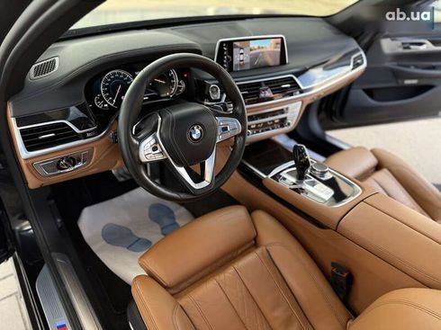 BMW 7 серия 2016 - фото 24