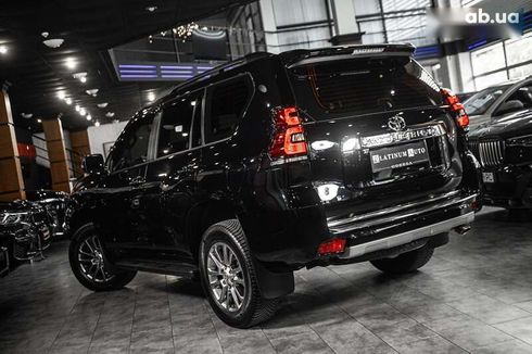 Toyota Land Cruiser Prado 2023 - фото 16