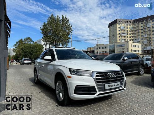 Audi Q5 2017 - фото 5