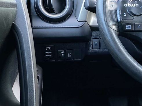 Toyota RAV4 2018 - фото 25