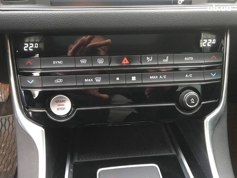 Jaguar XF 2016 серый - фото 19