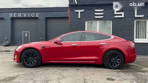 Tesla Model S 2019 - фото 12