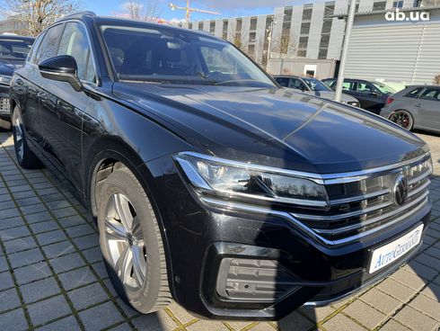 Volkswagen Touareg 2022 - фото 33