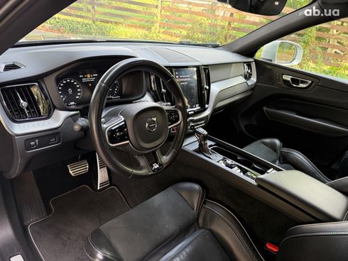 Volvo XC60 2019 серый - фото 20