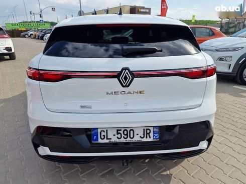 Renault Megane 2022 - фото 19
