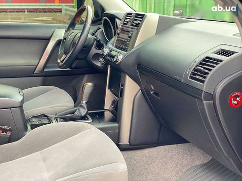 Toyota Land Cruiser Prado 2010 - фото 20