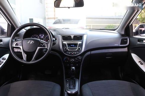 Hyundai Solaris 2016 - фото 14